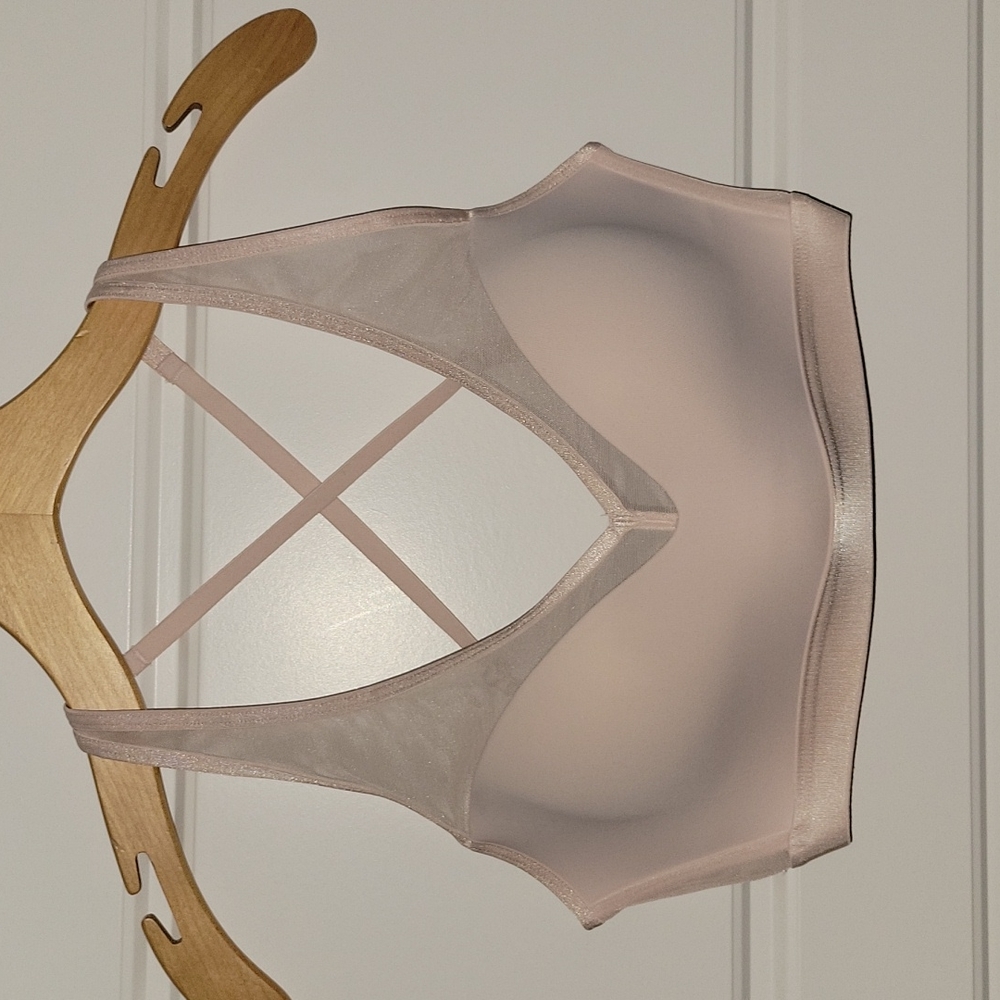 Victoria's Secret Molded Cup Sports Bra